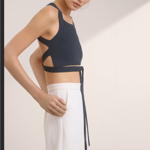 ARITZIA Cayenne Crop Top in S - Picture 3 of 4